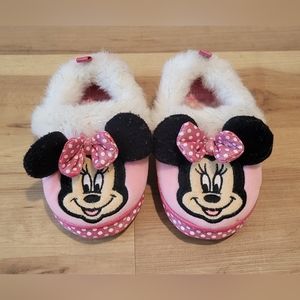 Disney Minnie Mouse Fuzzy Slippers Girl's Size 7-8